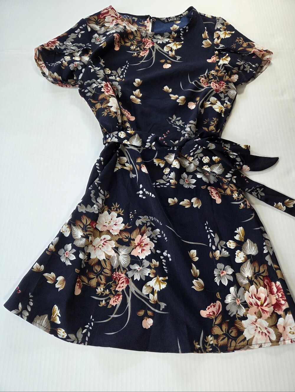 Shein Navy Floral Tie-Waist Shift Dress  Romantic Casual Relaxed Fit